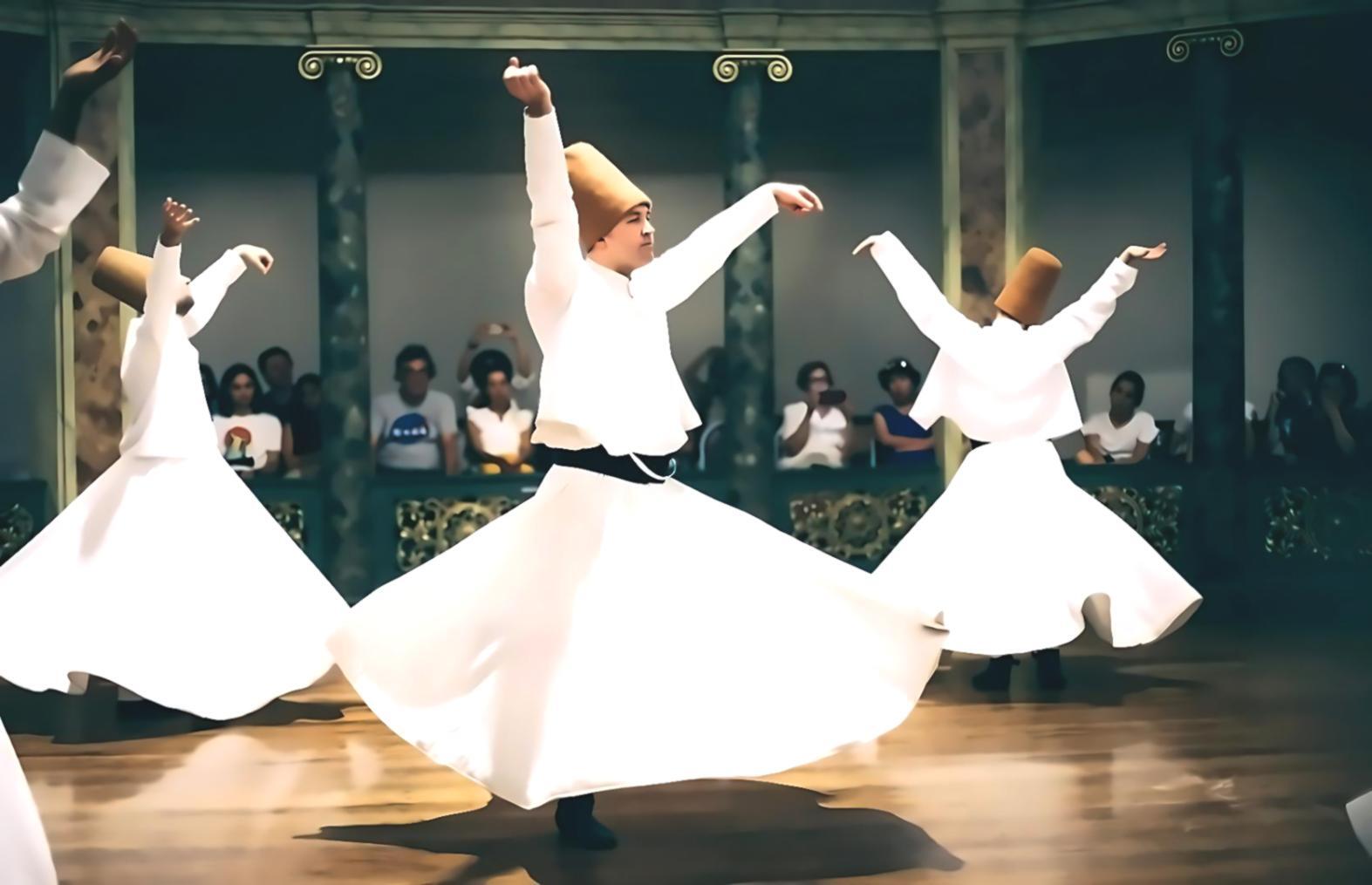 Espace de danse aménagé pour cours en ligne